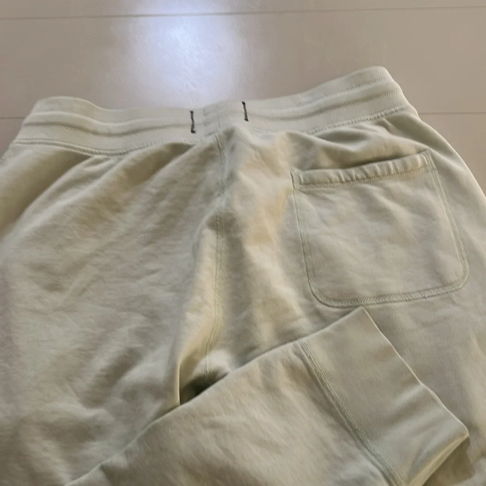 Reigning champ joggers - Picture 11 of 12